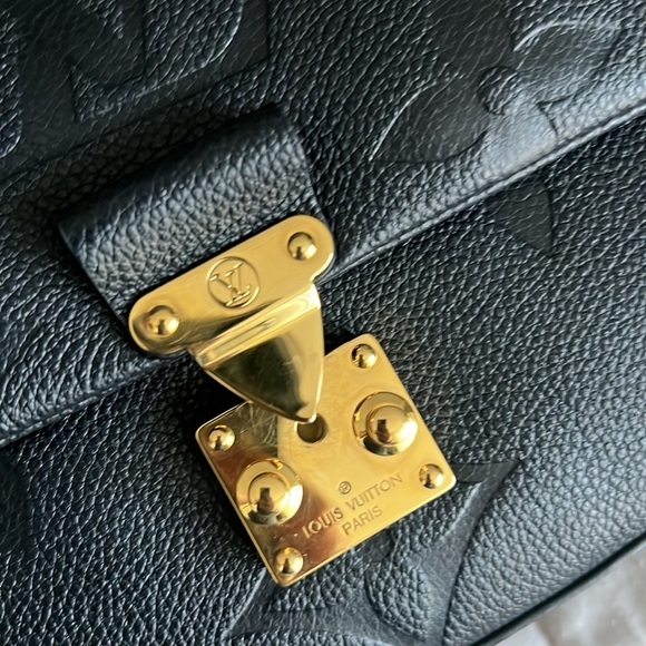 Louis Vuitton Madeleine MM in pristine  condition made in France. - Picture 4 of 13